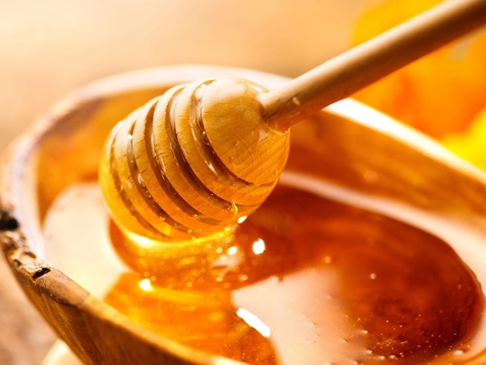 The Benefits of Using Honey on Your Skin